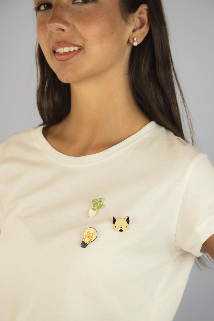 T-shirt bianca con spille smaltate - cactus T-SHIRT SPILLA SPILLA CACTUS EGG FAMILY 