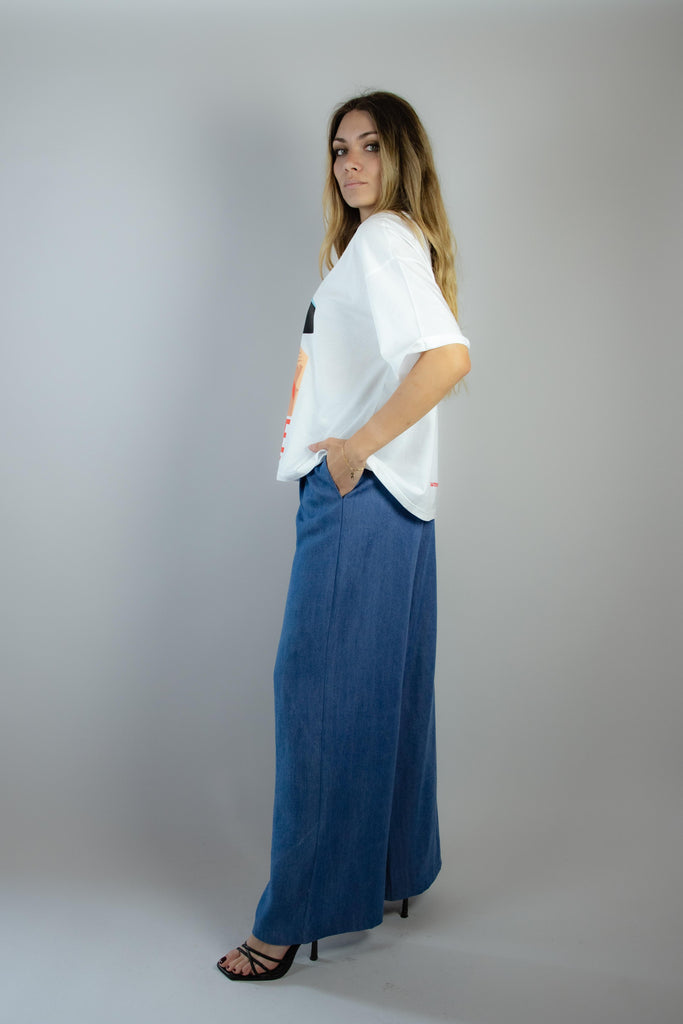 T-shirt bianca con maxi stampa Elegance ELEGANCE BIANCO EGG FAMILY 