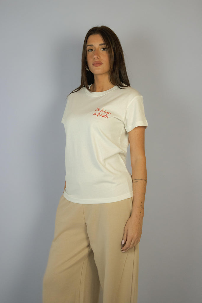 T-shirt con ricamo " The future is female" FEMALE PANNA EGG FAMILY 