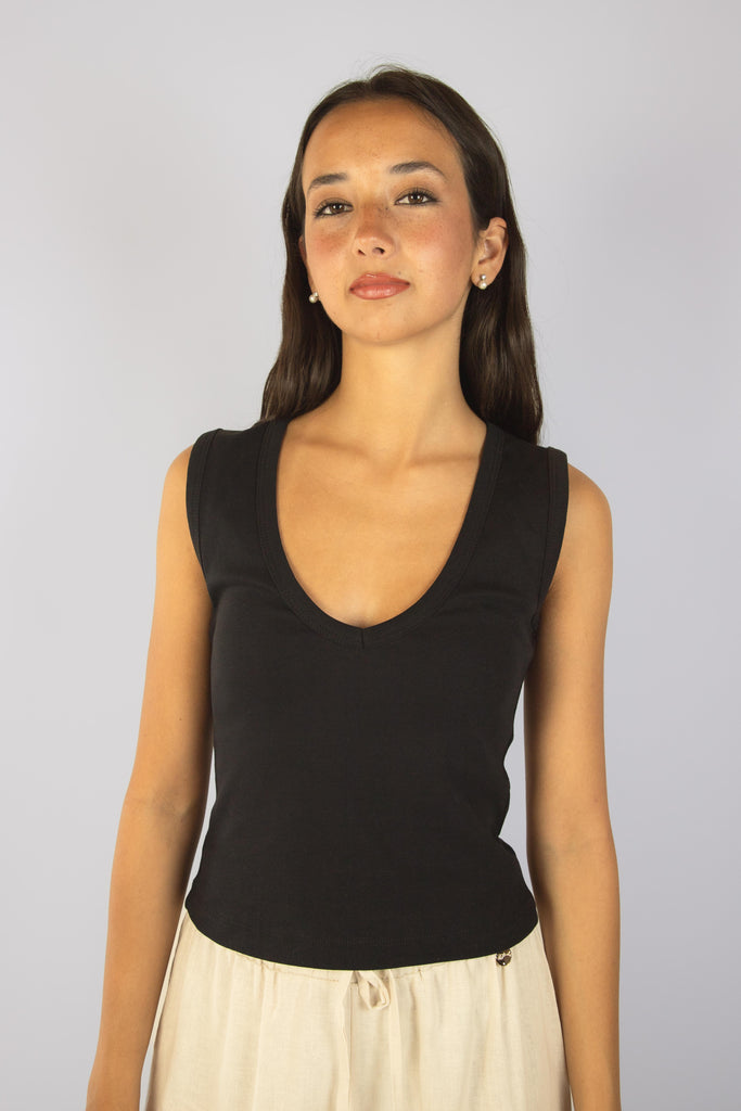Top in cotone nero con scollo a V TPC0083 NERO EGG FAMILY 