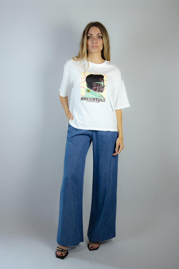 T-shirt bianca con stampa Irresistible IRRESISTIBILE BIANCO EGG FAMILY 