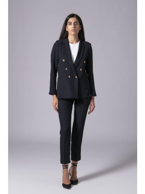 F121/24NERO EGG FAMILY