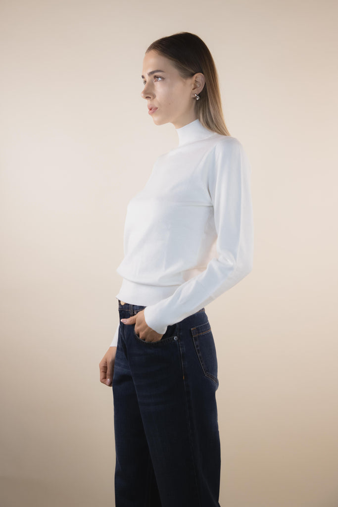 Maglia bianco latte in viscosa mezzo collo PK20021 LATTE EGG FAMILY 