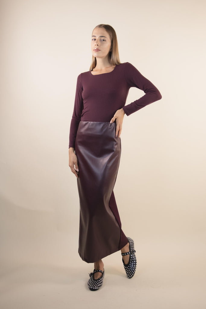 Maglia con scollo quadrato amarone H413/6 AMARONE EGG FAMILY 