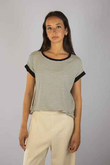 T-shirt a righe bianche e nere M6412R15T39 NERO EGG FAMILY 