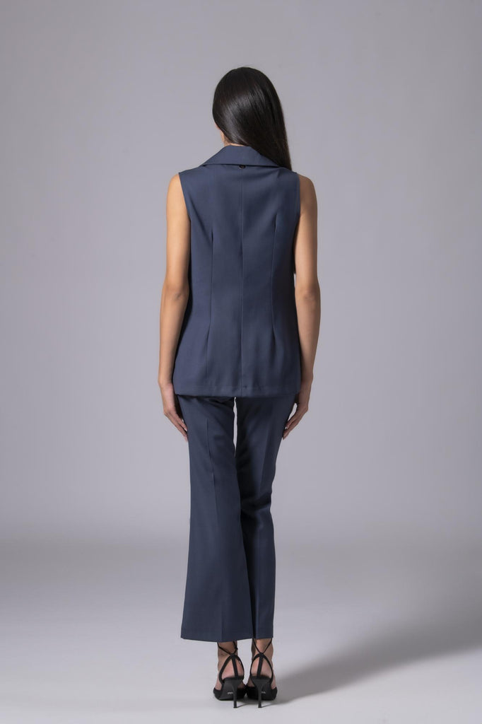 F711/22BLU EGG FAMILY