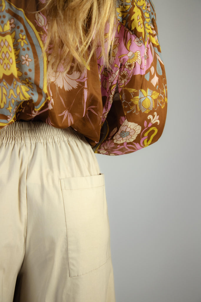 Camicia floreale marrone e rosa EG018 VARIANTE 2 EGG FAMILY 