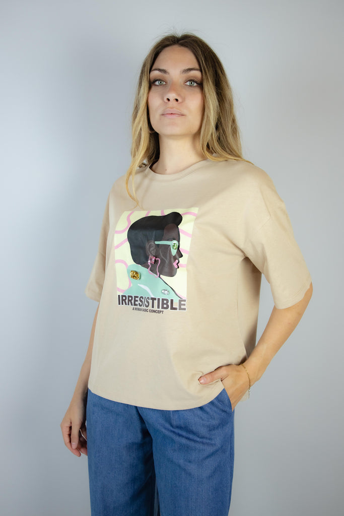 T-shirt beige con stampa Irresitible IRRESISTIBILE BEIGE EGG FAMILY 